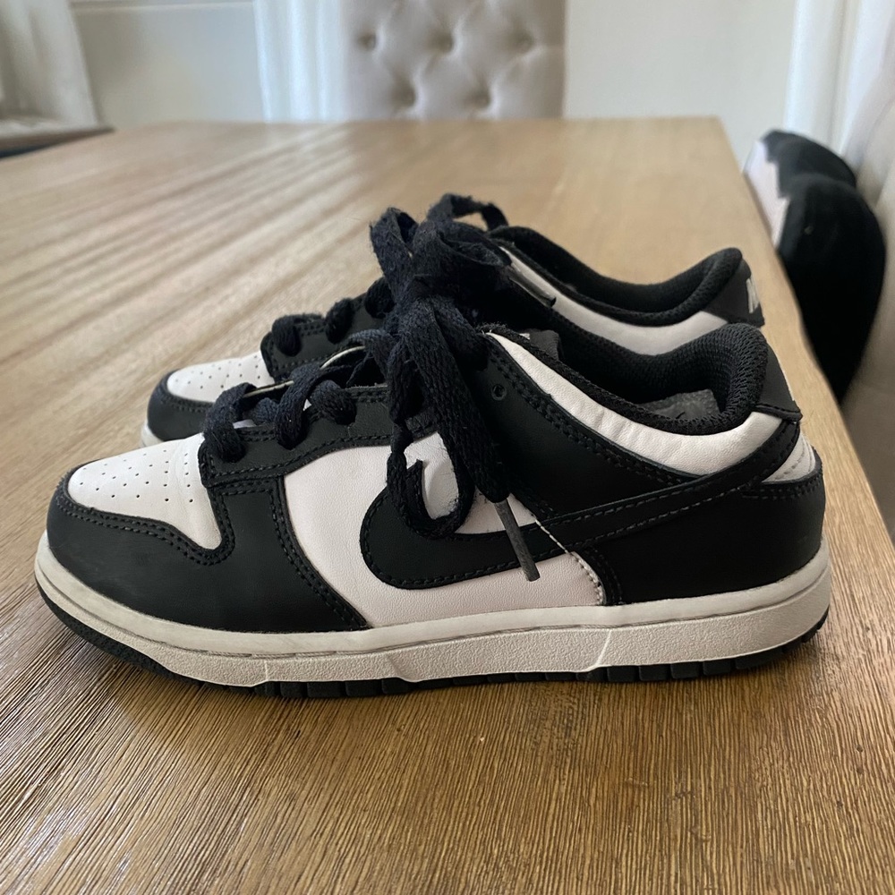 Nike Panda Dunk lows kids size 1Y